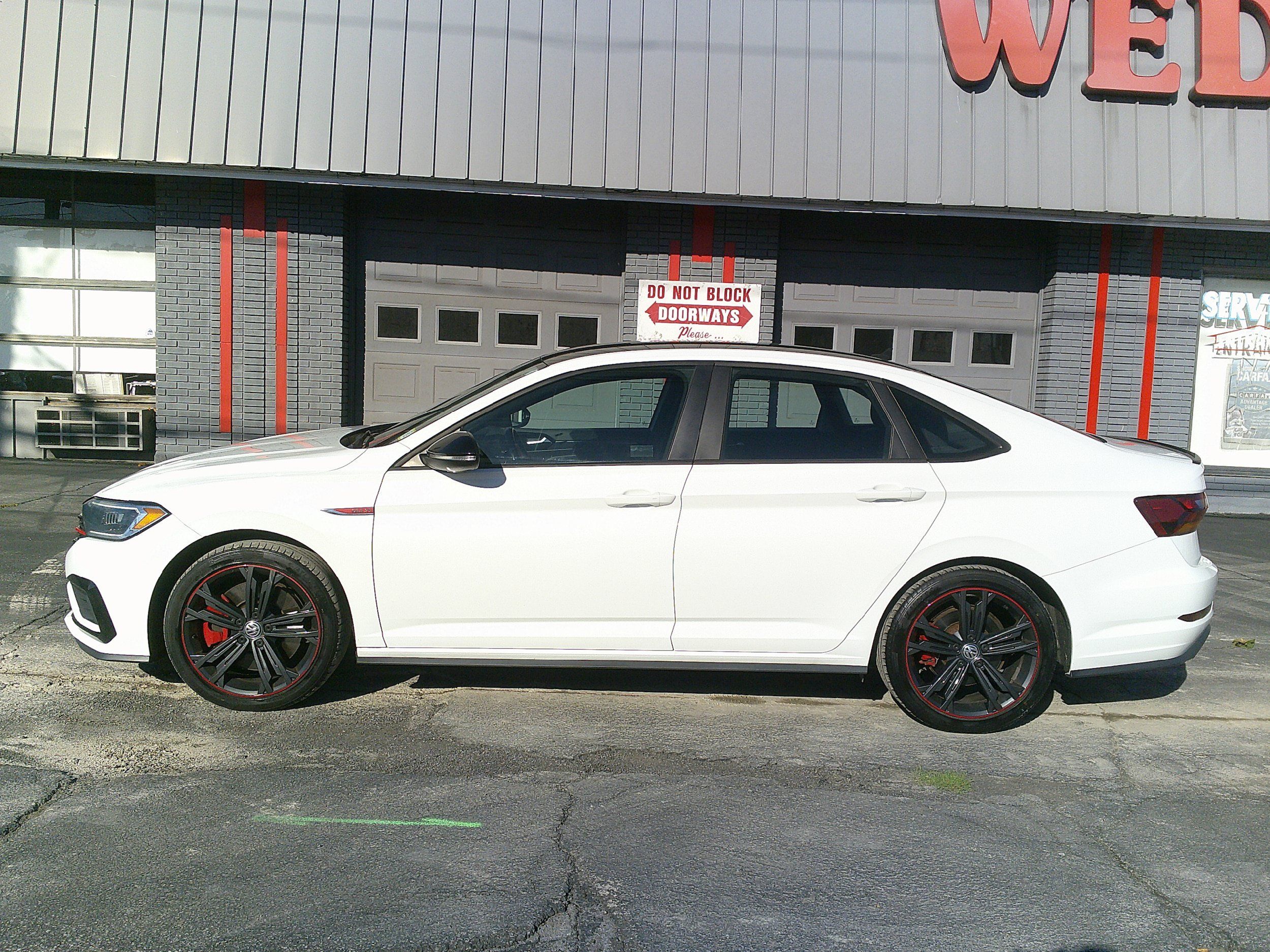 Used 2019 Volkswagen Jetta GLI FWD image 12