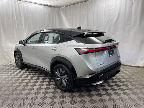 Used 2023 Nissan Ariya AWD image 4