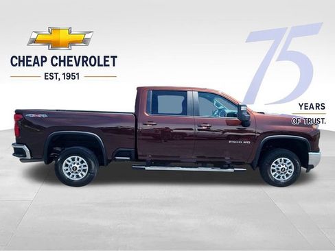 Used 2024 Chevrolet Silverado 2500 LT AWD/4WD image 6