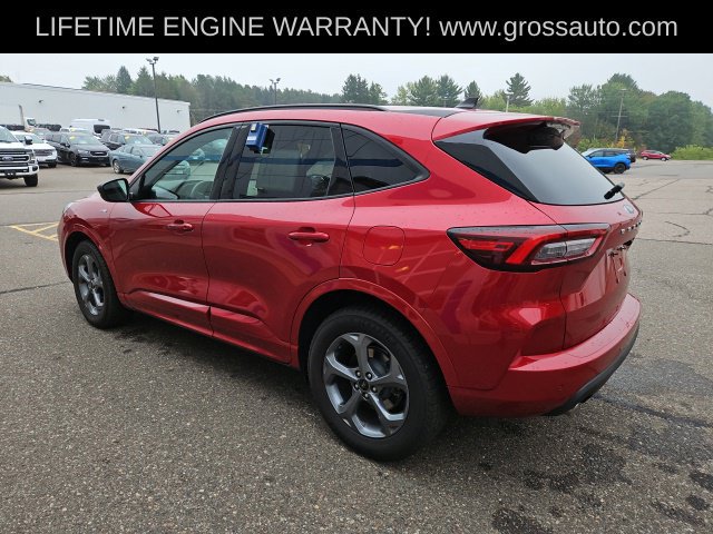 Used 2023 Ford Escape ST-Line w/ Tech Pack #1 AWD/4WD image 6