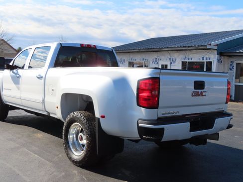 Used 2018 GMC Sierra 3500 Denali w/ Duramax Plus Package image 20