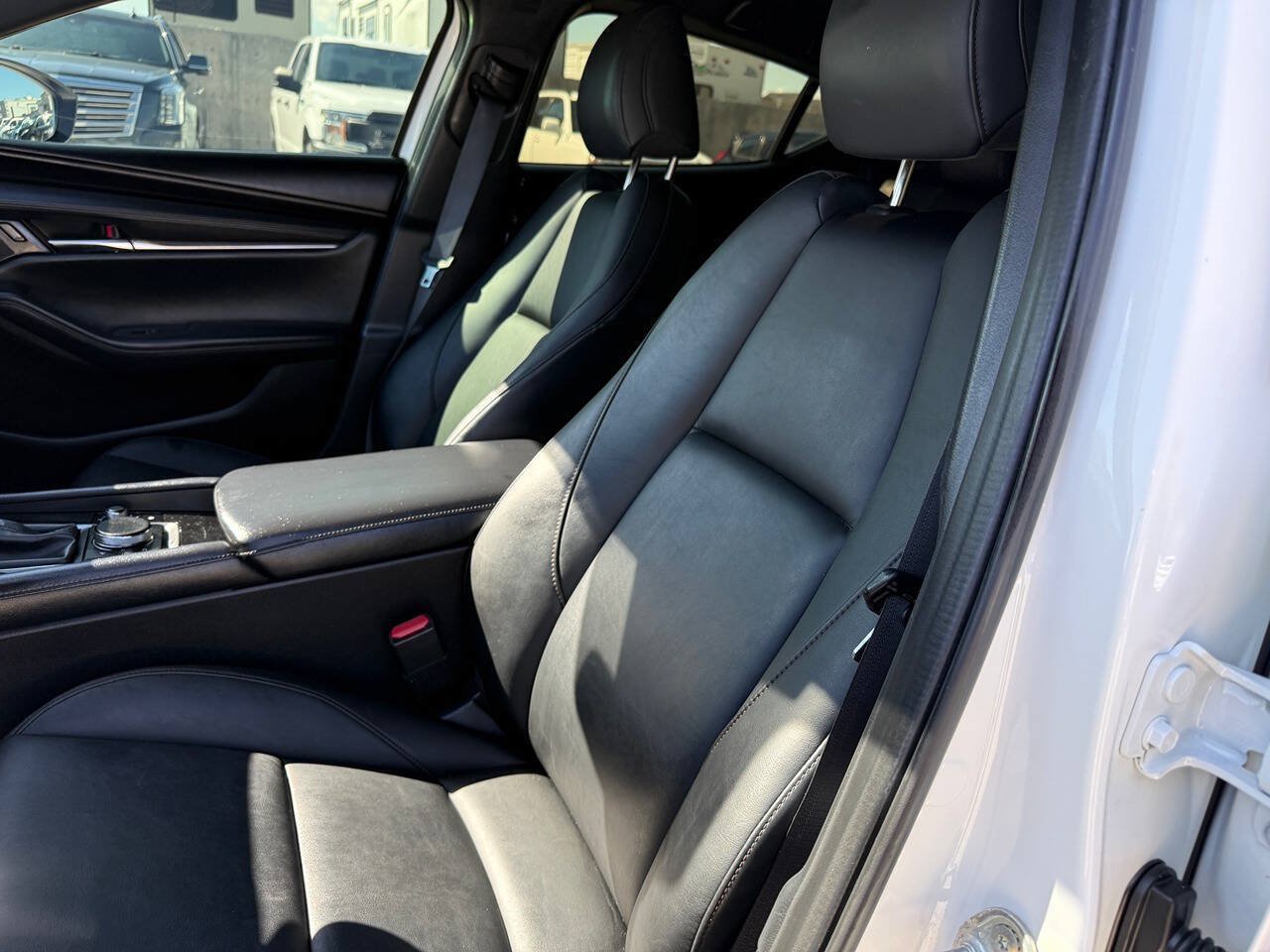 Used 2022 MAZDA MAZDA3 s FWD image 16