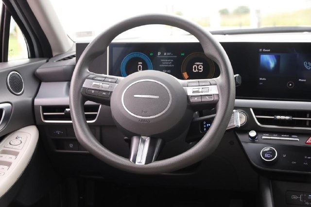 Used 2025 Hyundai Sonata SEL FWD image 25