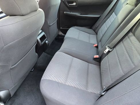 Used 2017 Toyota Camry LE FWD image 19