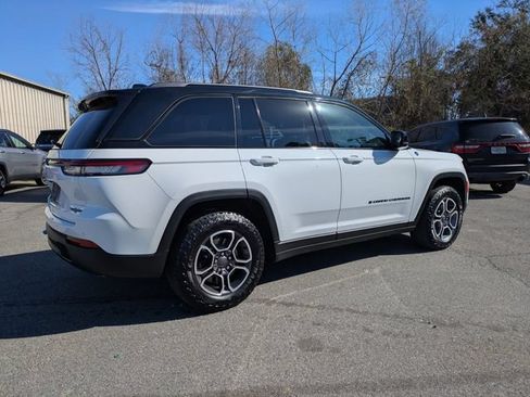 Used 2022 Jeep Grand Cherokee Trailhawk AWD/4WD image 4