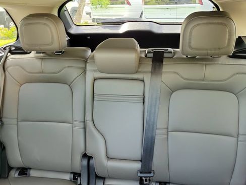 Certified 2025 Lincoln Corsair FWD image 11
