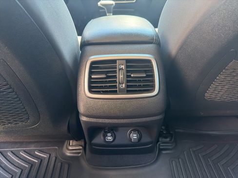 Used 2020 Kia Sorento S AWD/4WD image 38