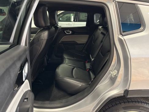 Used 2024 Jeep Compass Limited image 39