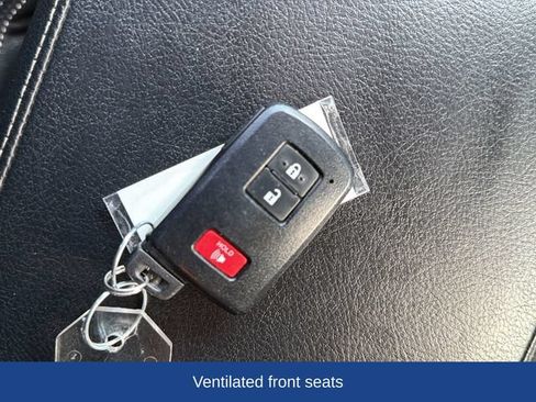Used 2020 Toyota 4Runner Limited AWD/4WD image 33