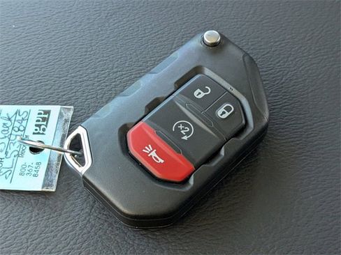 New 2025 Jeep Gladiator Sport image 28