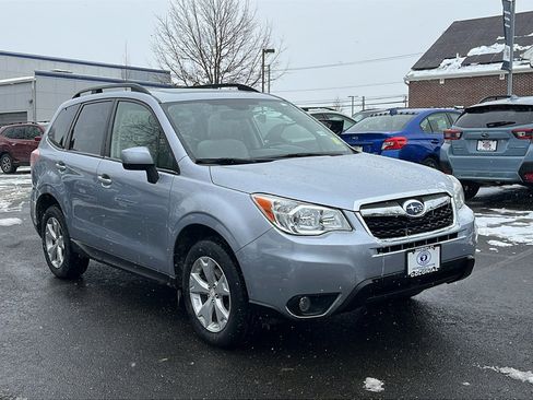 Used 2016 Subaru Forester 2.5i Premium image 3