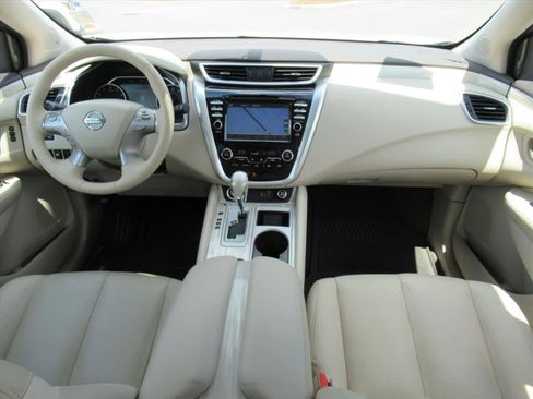 Used 2018 Nissan Murano SL w/ Moonroof Package FWD image 12