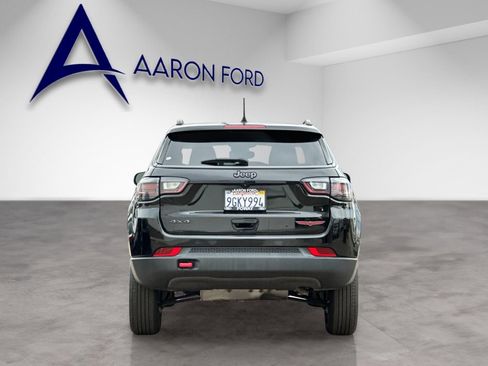 Used 2022 Jeep Compass Trailhawk w/ Trailhawk Elite Group image 5