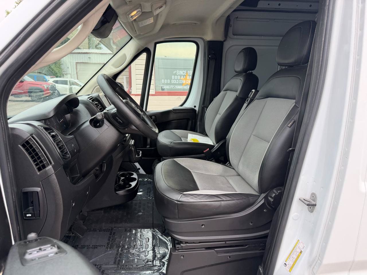 Used 2023 RAM ProMaster 2500 FWD image 10