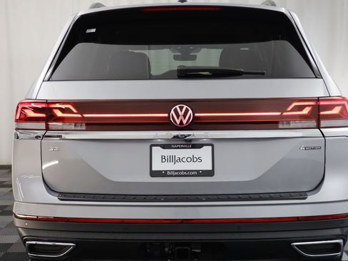 New 2026 Volkswagen Atlas SE image 15