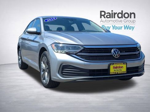 Used 2024 Volkswagen Jetta SE FWD image 1