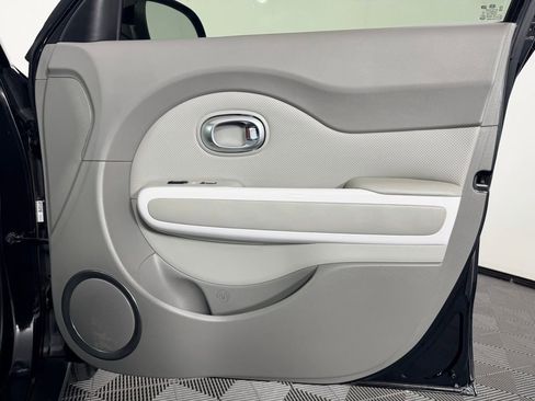 Used 2017 Kia Soul EV + w/ Sun & Fun Package image 36