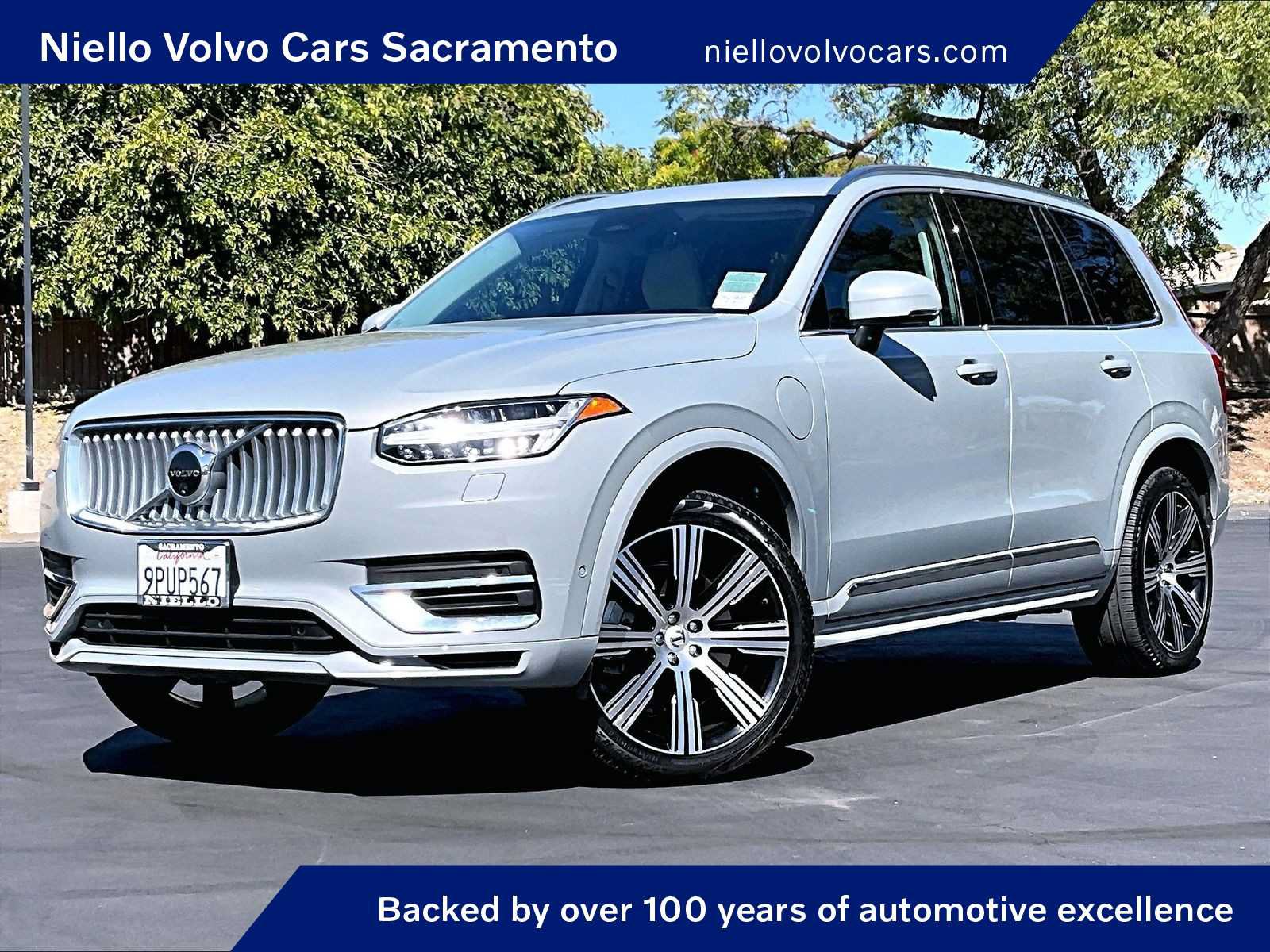 Used 2025 Volvo XC90 T8 Ultra w/ Protection Package Premier AWD/4WD image 1