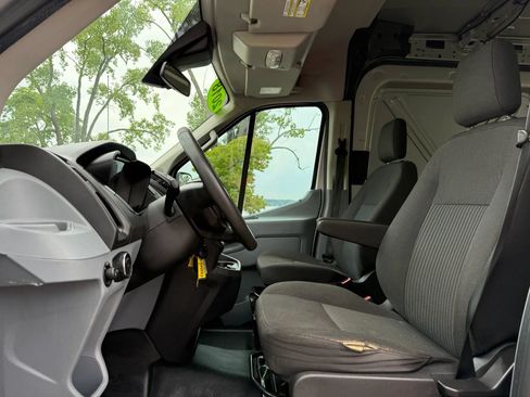 Used 2018 Ford Transit 250 148 Medium Roof RWD image 11
