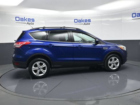 Used 2016 Ford Escape SE w/ Equipment Group 201A FWD image 8