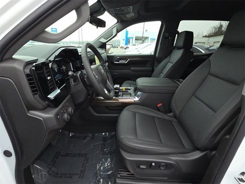 New 2026 Chevrolet Silverado 1500 LT Trail Boss w/ Convenience Package II image 16