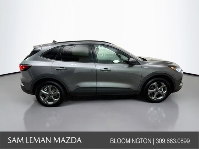 Used 2025 Ford Escape ST-Line FWD image 12