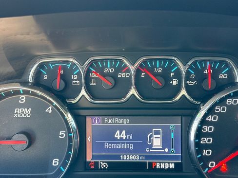 Used 2015 Chevrolet Suburban LS AWD/4WD image 12