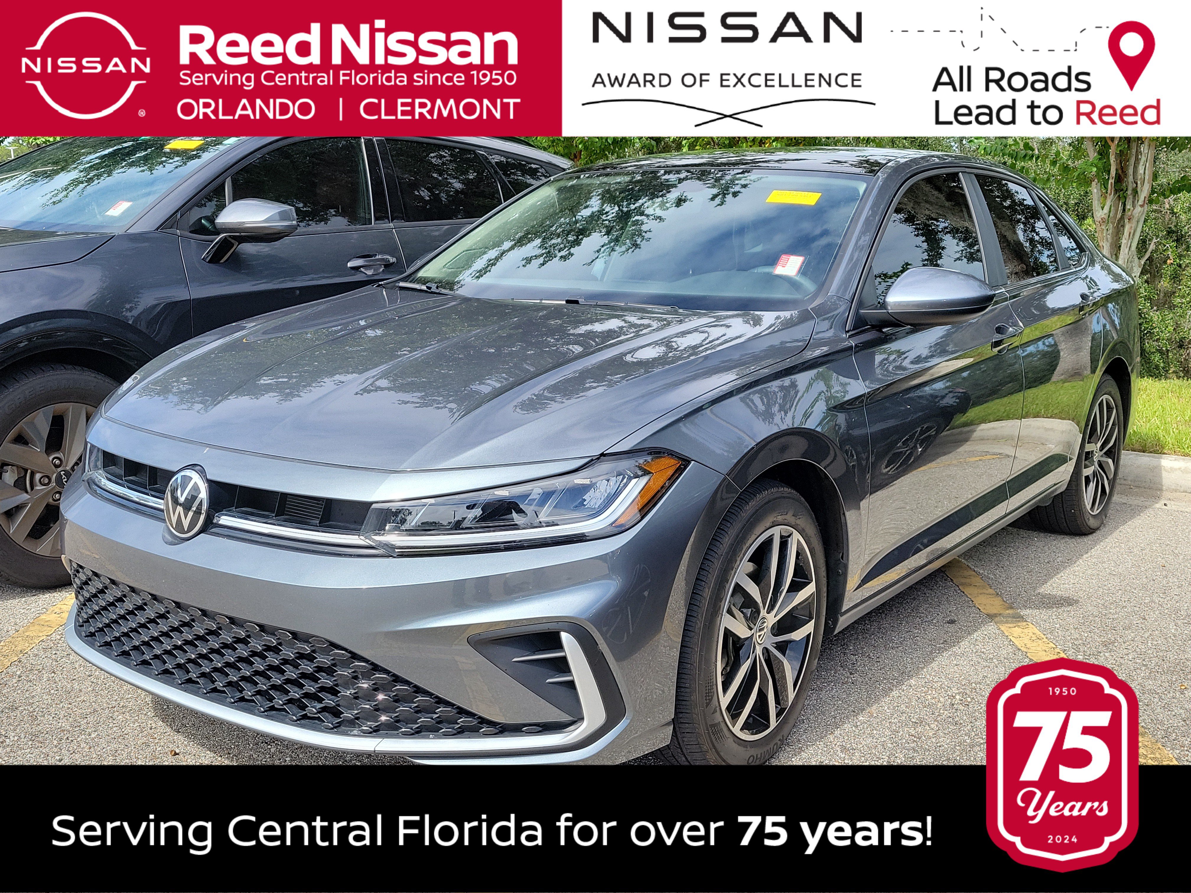 Used 2025 Volkswagen Jetta SE w/ Sunroof Package FWD image 1