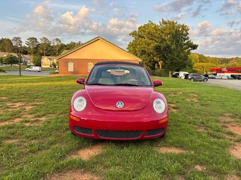 Used 2009 Volkswagen Beetle S image 17