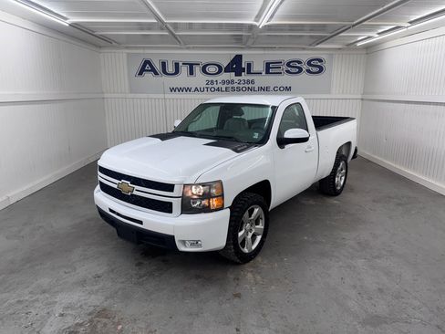 Used 2011 Chevrolet Silverado 1500 W/T image 1