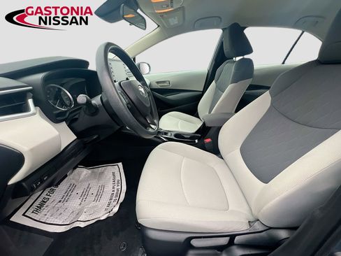 Used 2022 Toyota Corolla LE image 27