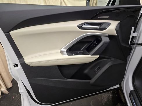 New 2025 Audi Q5 Prestige image 11