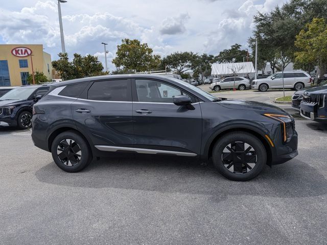 New 2027 Kia Sportage LX FWD image 7