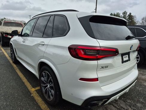 Used 2022 BMW X5 xDrive40i w/ M Sport Package image 3