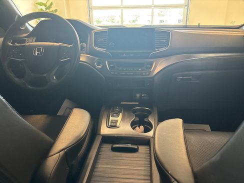 Certified 2023 Honda Passport EX-L image 8