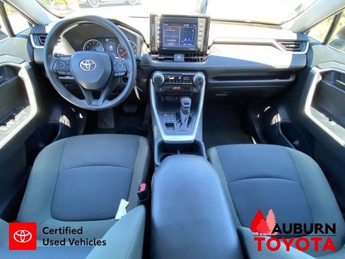 Certified 2022 Toyota RAV4 LE w/ Carpet Mat Package (TMS) AWD/4WD image 26