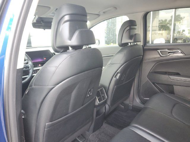 Certified 2024 Kia Sportage EX FWD image 10
