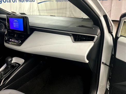 Used 2023 Toyota Corolla SE w/ Carpet Mat Package (TMS) image 13