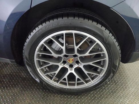 Used 2016 Porsche Macan S image 22