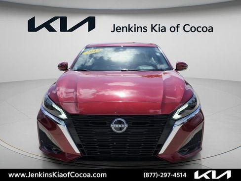 Used 2023 Nissan Altima 2.5 SL AWD/4WD image 12