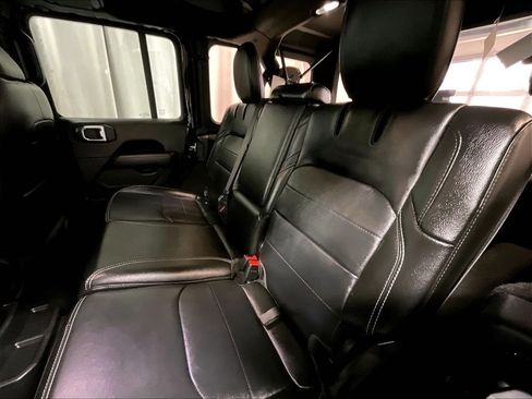Used 2023 Jeep Wrangler Unlimited Sahara w/ Cold Weather Group AWD/4WD image 15