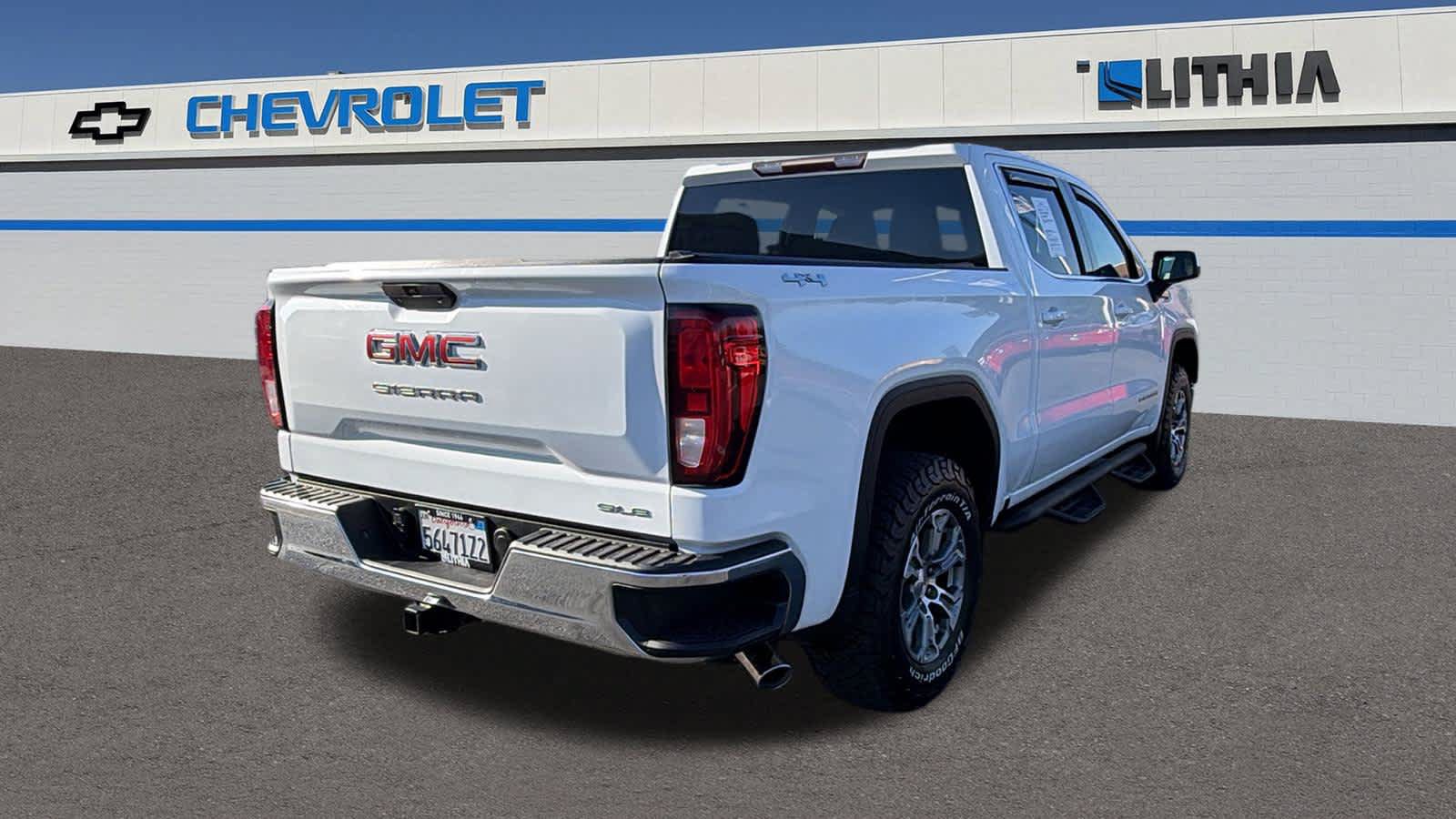 Used 2020 GMC Sierra 1500 SLE w/ SLE Value Package AWD/4WD image 5