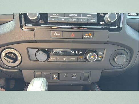 Used 2023 Nissan Frontier PRO-4X w/ Technology Package AWD/4WD image 24