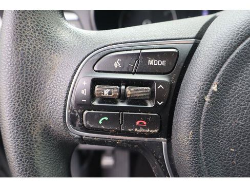 Used 2017 Kia Optima LX FWD image 12