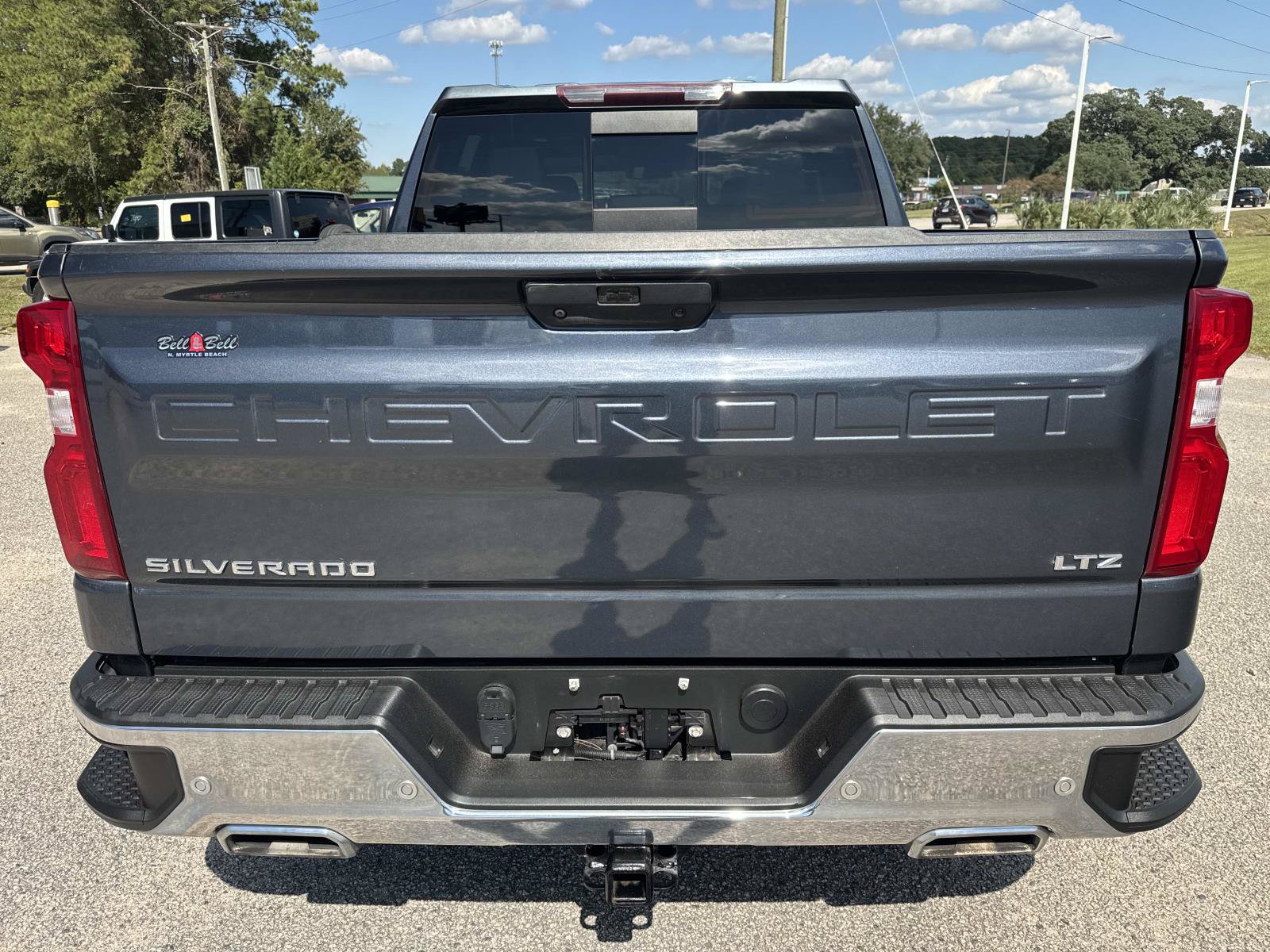Used 2022 Chevrolet Silverado 1500 LTZ AWD/4WD image 5