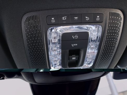 Used 2025 Mercedes-Benz GLS 450 4MATIC image 46