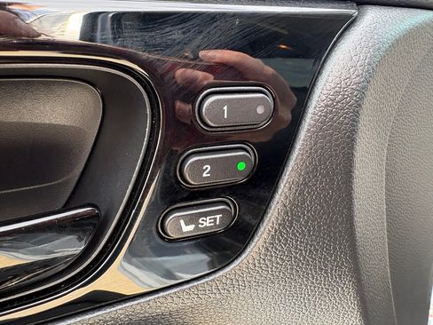 Certified 2024 Honda Odyssey Touring image 11