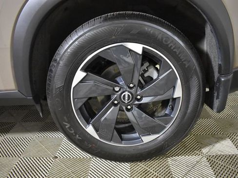 Certified 2024 Nissan Rogue SV w/ SV Premium Package image 44