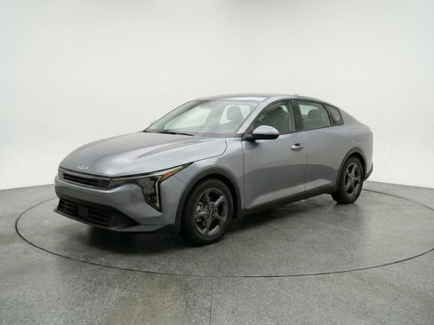 Used 2025 Kia K4 FWD image 3