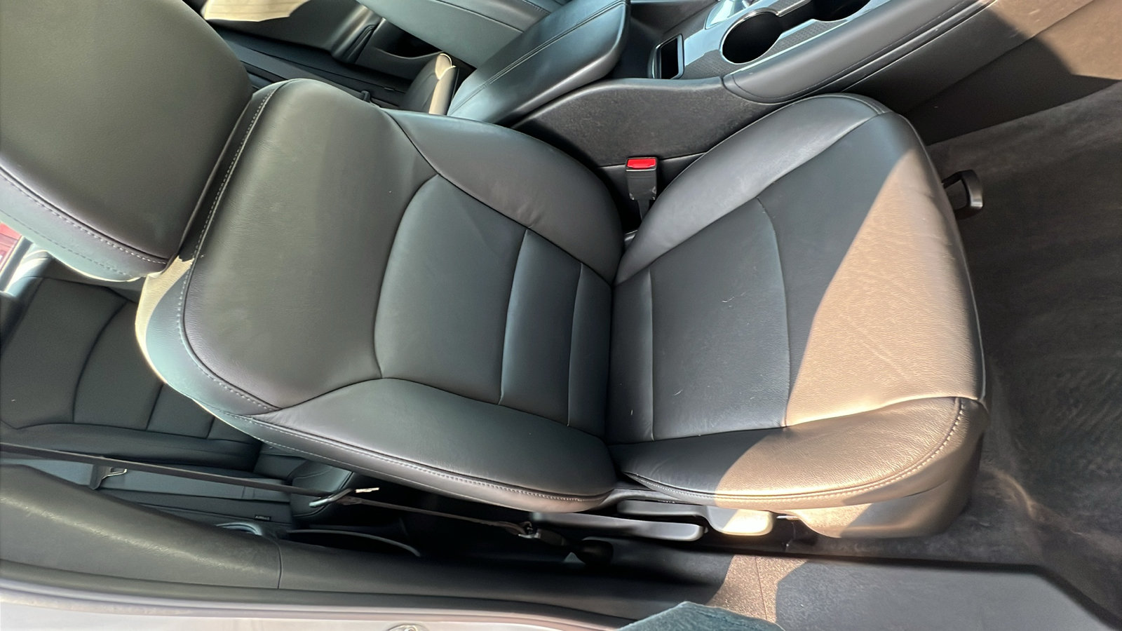 Used 2020 Chevrolet Malibu LT w/ Leather Package FWD image 20